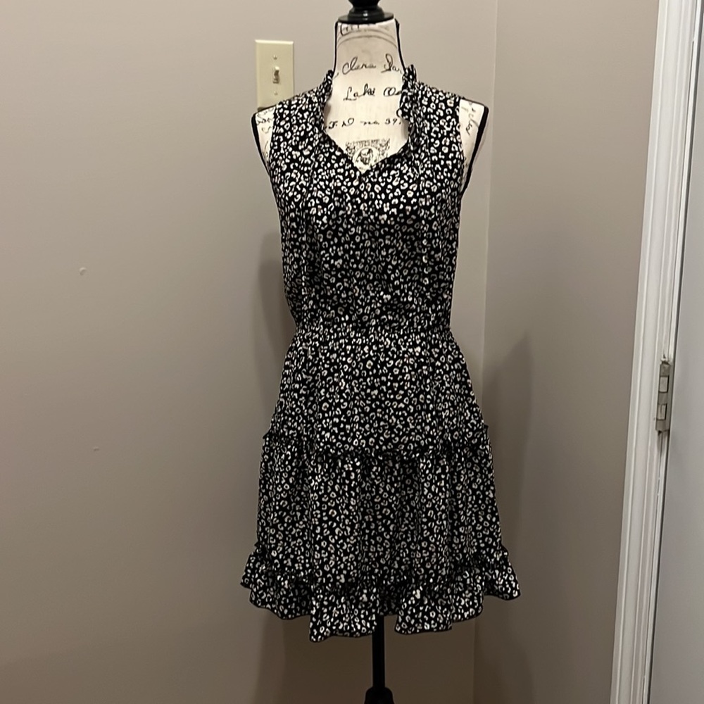 ePretty V-Neck & Tie Sleeveless 2-Tier Ruffled Summer Dress Color Black/Brown - Picture 7 of 10